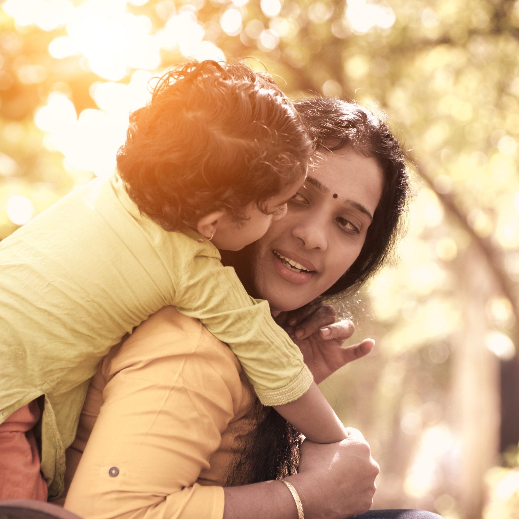 mother, daughter, park, sunlight, travel,
